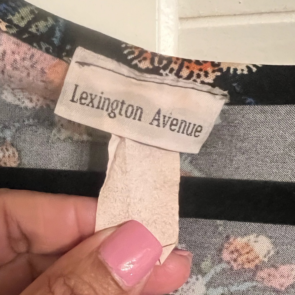 Floral Black Women's Top - Picture 2 of 3